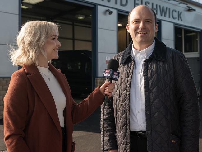 Florence Hall and Rory Kinnear in Bank of Dave