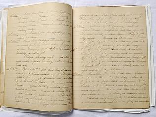 Ray Anderson has an original WW1 Diary written by his grandfather who served in the 29th Australian infantry Battalion, 8th Brigade, 1st AIF.