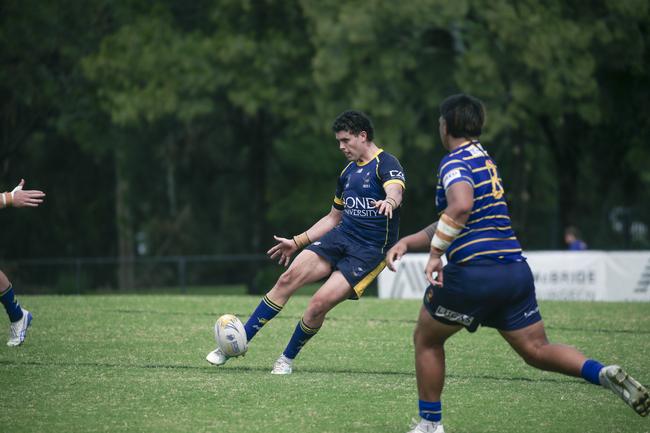 Bond flyhalf Callum Simpson kicked well across the match against Uni. Picture: Glenn Campbell