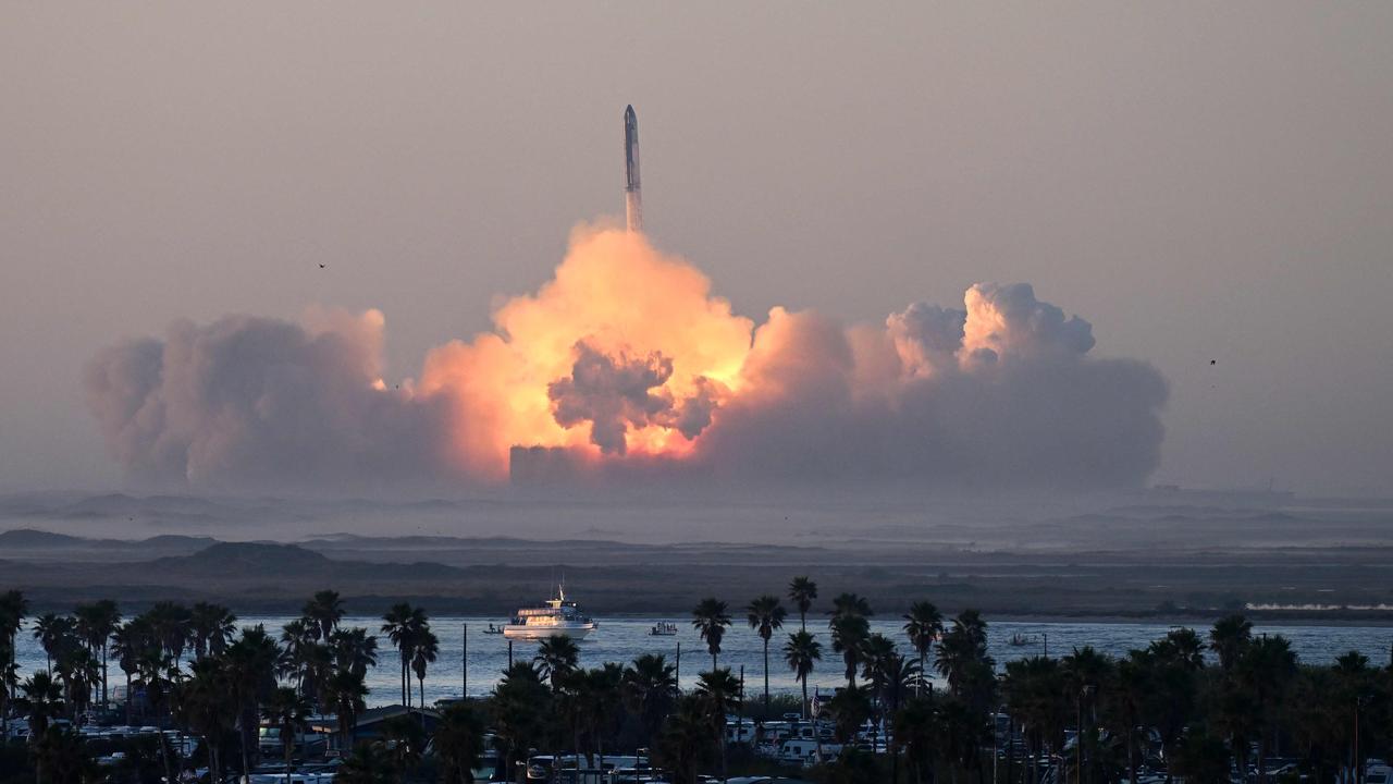 Elon Musk’s SpaceX rocket ship explodes minutes after launch from Texas base