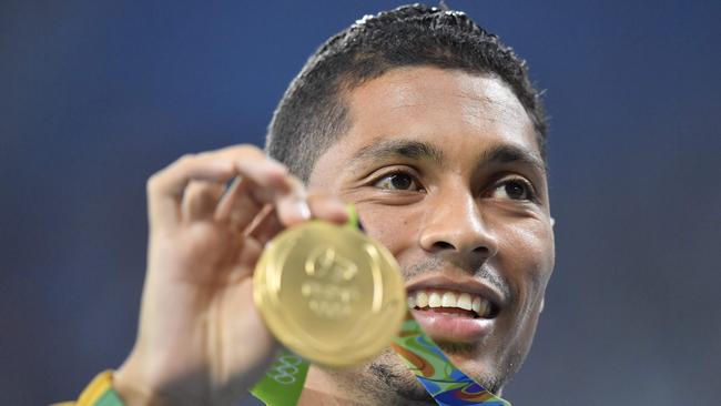 South Africa's Wayde van Niekerk poses during the medal ceremony for the men's 400m.