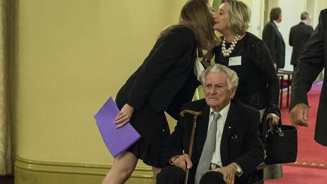 Bob Hawke arrives to watch Kim Beasley be sworn into office as the new Governor of Western Australia. Picture: AAP.