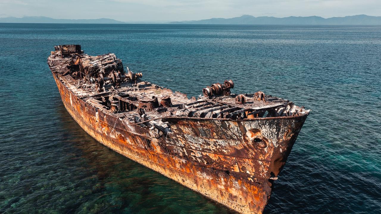 Reef shipwreck: MV Debut and Dick Brooks on Emily Reef near Cooktown