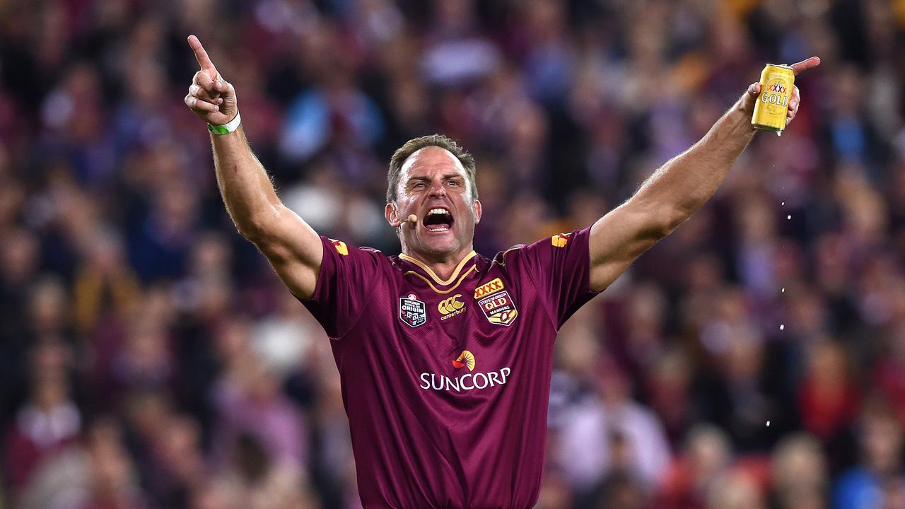 Former Queensland player Billy Moore fires up the crowd with the "Queenslander" chant