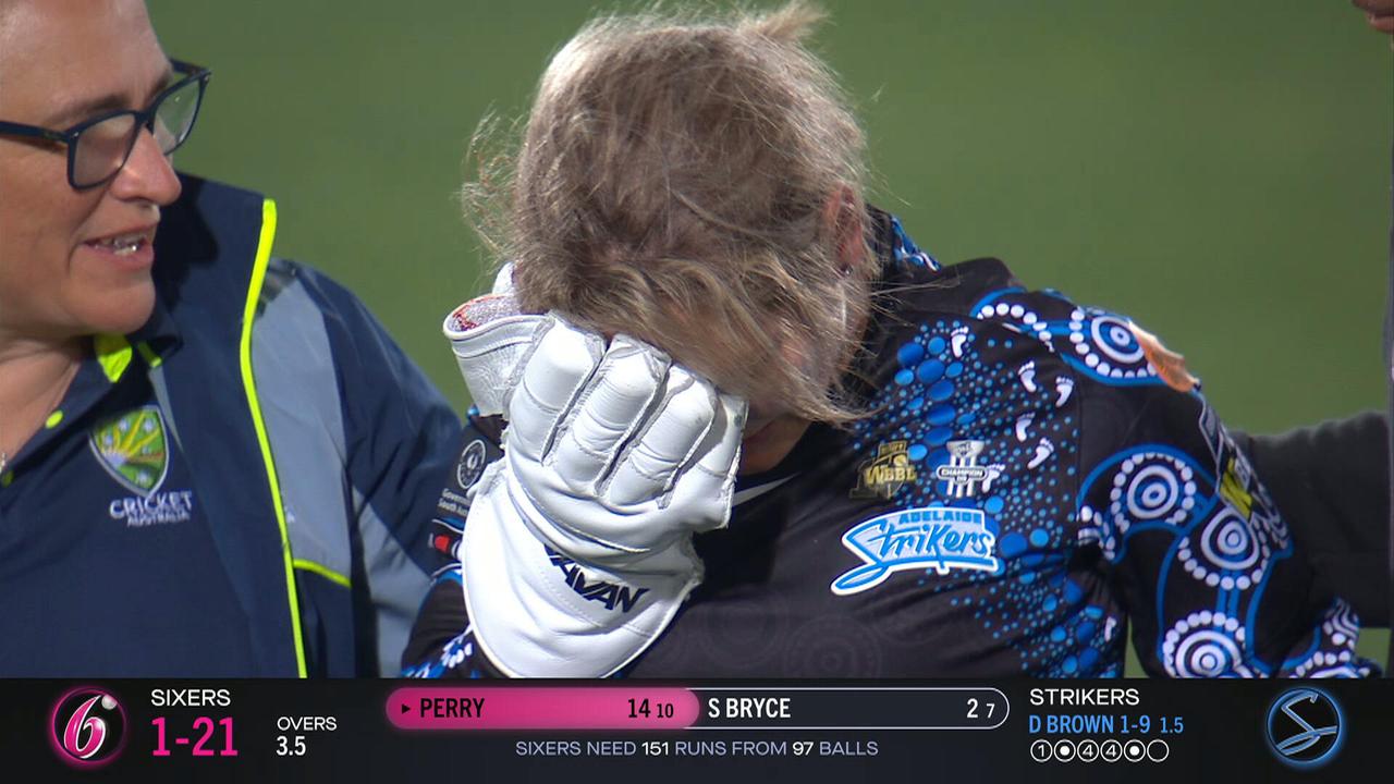 WBBL: Adelaide Strikers Wicketkeeper Bridget Patterson Injured by 119km/h Delivery