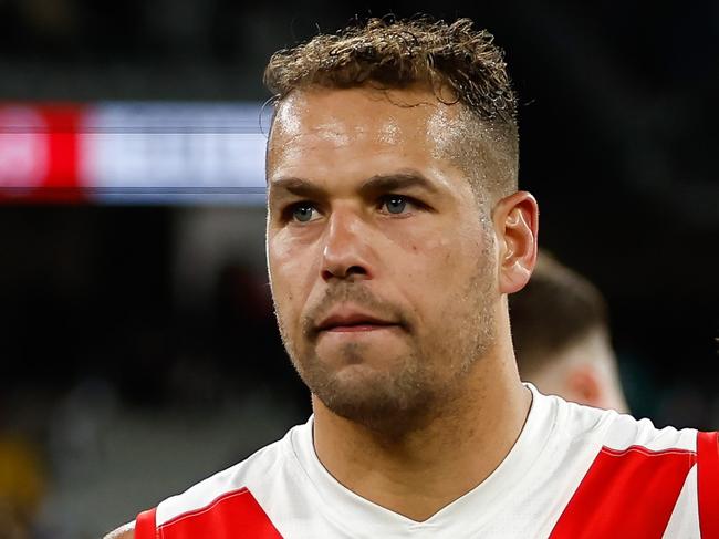 MELBOURNE, AUSTRALIA - MAY 07: Lance Franklin of the Swans looks dejected after a loss during the 2023 AFL Round 08 match between the Collingwood Magpies and the Sydney Swans at the Melbourne Cricket Ground on May 7, 2023 in Melbourne, Australia. (Photo by Dylan Burns/AFL Photos via Getty Images)