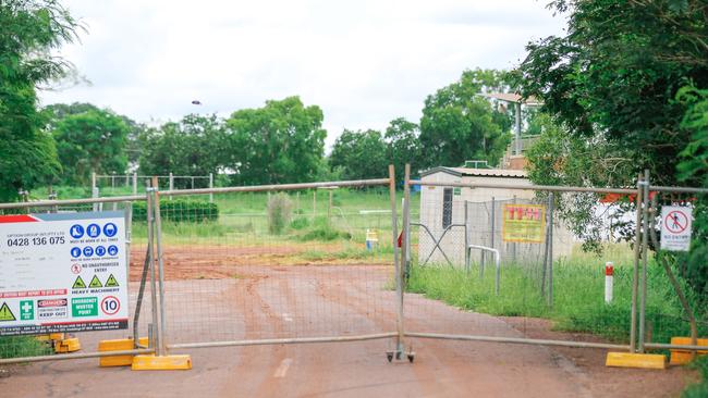 The fences go up at Richardson Park ahead of its demolition. Picture: Glenn Campbell