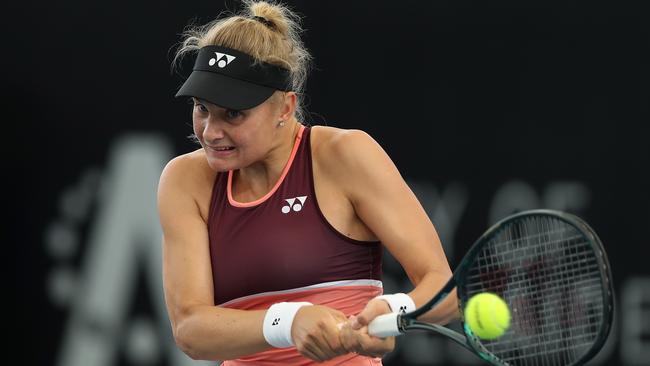 Dayana Yastremska of the Ukraine plays a backhand to Donna Vekic of Croatia during day five of the 2020 Adelaide International at Memorial Drive on January 16, 2020 in Adelaide, Australia. Picture: Paul Kane/Getty Images.