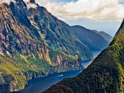 578181053 getty View of Milford Sound, Fiordland National Park, South Island, New Zealand positional, fee for high res