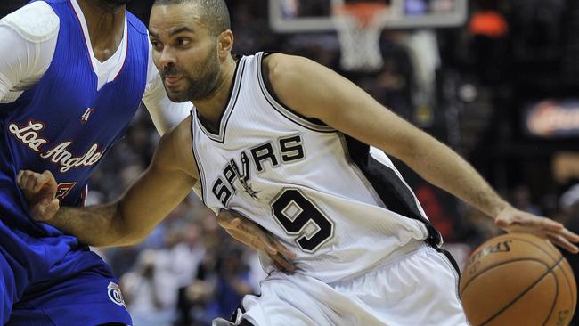 Tony Parker returned from injury to spark the Spurs to a win over the LA Clippers.