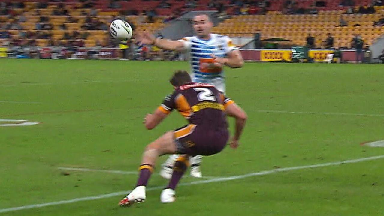Keegan Hipgrave's contentious tip on for Anthony Don's try.
