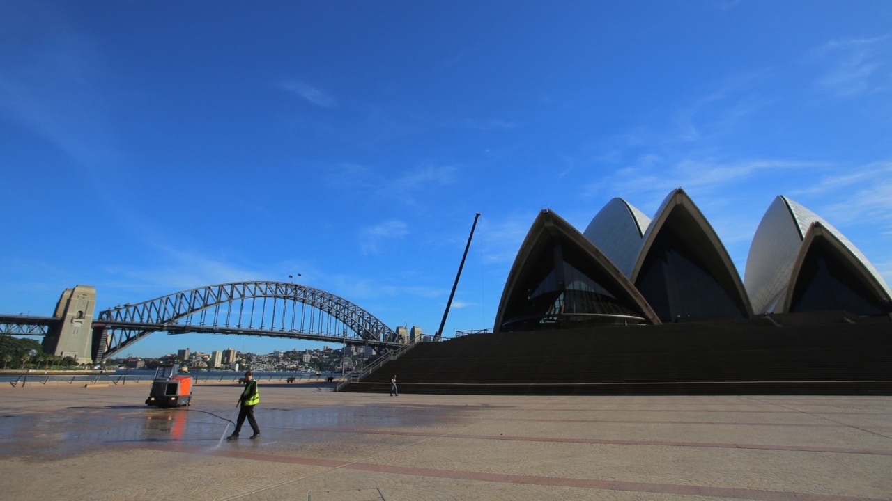 Sydney at risk of becoming city with no grandchildren as 30 to 40-year-olds leave in droves