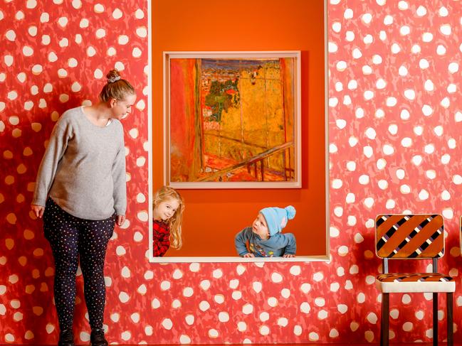 Elliot, 4, Jasper, 2 and mum in Pierre Bonnard: Designed by India Mahdavi on display from 9 June – 8 October 2023 at NGV International, Melbourne. Photo: Tim Carrafa