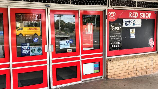 The Red Shop closing down at Alexandra Hills. Picture: Paula Shearer