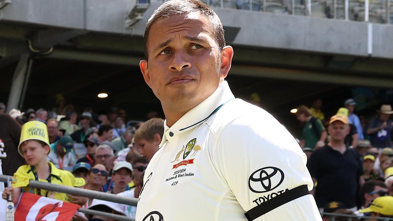 Usman Khawaja wears a black armband. (Photo by Paul Kane/Getty Images)