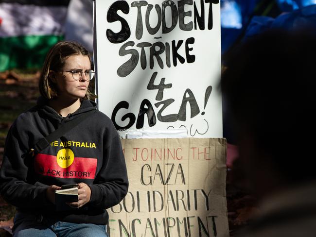 MELBOURNE, AUSTRALIA - NewsWire Photos - 18 MAY 2024: Pro-Palestine students protest at La Trobe University in Boondora. Picture: NewsWire / Diego Fedele