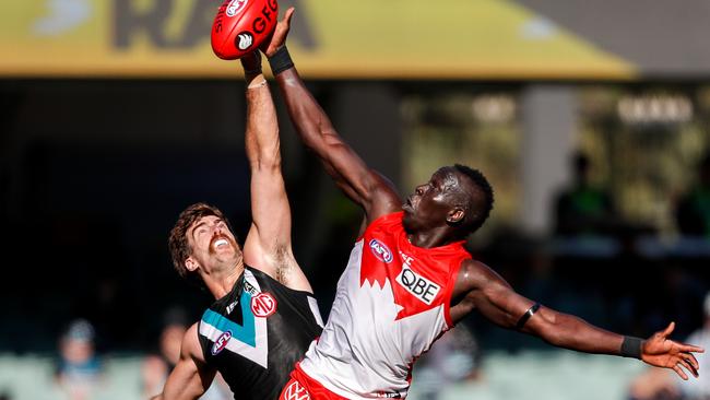 Port Adelaide is unlikely to give up a ruckman, such as Scott Lycett, for Sydney’s Aliir Aliir. Picture: Matt Turner/AFL Photos)