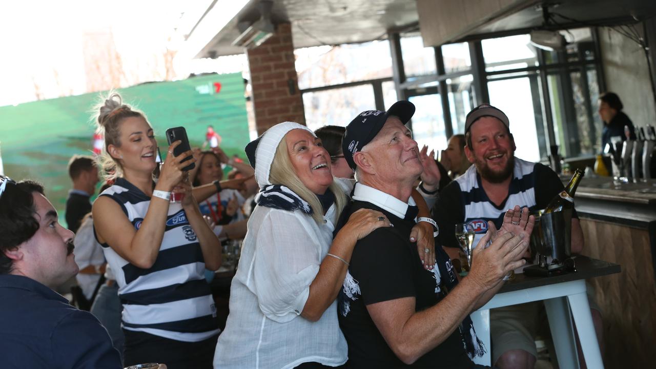 Footy fans watching Geelong v Sydney grand final at Geelong Hotel. Picture: Alan Barber