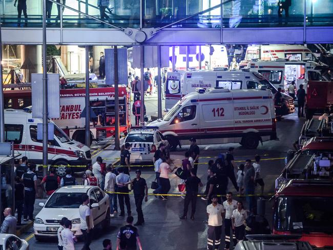 The chaotic scenes outside Ataturk airport after the deadly attacks. Picture: AFP/OZAN KOSE