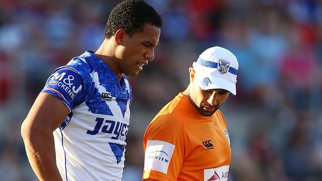 SYDNEY, AUSTRALIA - FEBRUARY 13: Will Hopoate of the Bulldogs leaves the field injured during the NRL Trial match between the Canterbury Bulldogs and the Penrith Panthers at Pepper Stadium on February 13, 2016 in Sydney, Australia. (Photo by Mark Metcalfe/Getty Images)