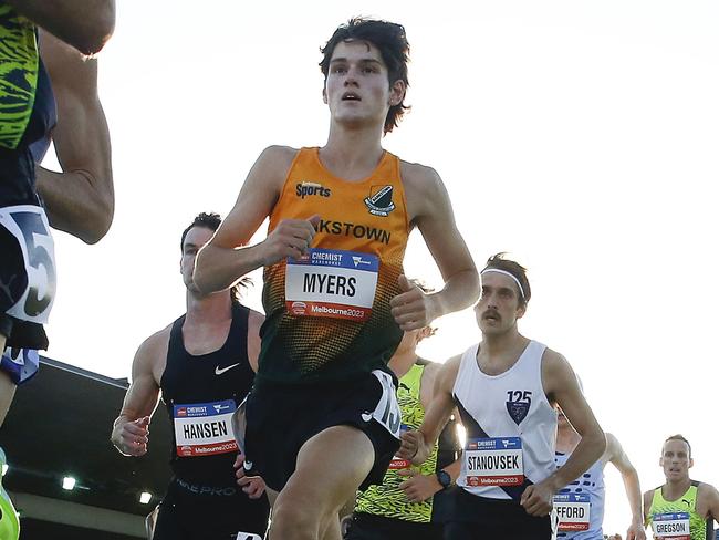 MELBOURNE, AUSTRALIA - FEBRUARY 23: Cameron Myers of Australia (C) competes in the Mens 1 Mile Run John Landy during the Maurie Plant Meet at Lakeside Stadium on February 23, 2023 in Melbourne, Australia. (Photo by Daniel Pockett/Getty Images)