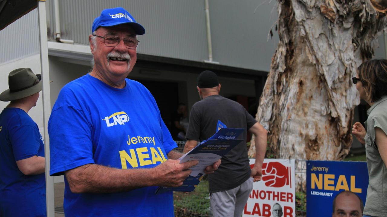 Former Member for Leichhardt, Warren Entsch at the Trinity Beach polling booth on election day, campaigning for the LNP’s Jeremy Neal. Picture: Elodie Jakes