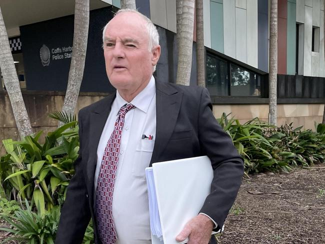 Four face trial over fatal fencing wire crash