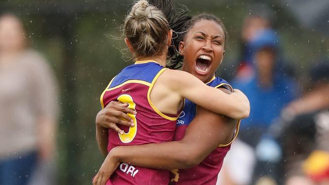 AFLW Grand Final 2017: Gold Coast SUns want it played at Metricon ...