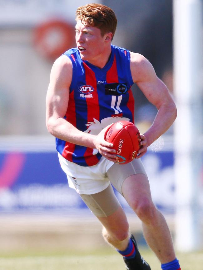 Chargers Matthew Rowell looks upfield during the 2018 TAC Cup Grand Final. Picture: Michael Dodge/Getty