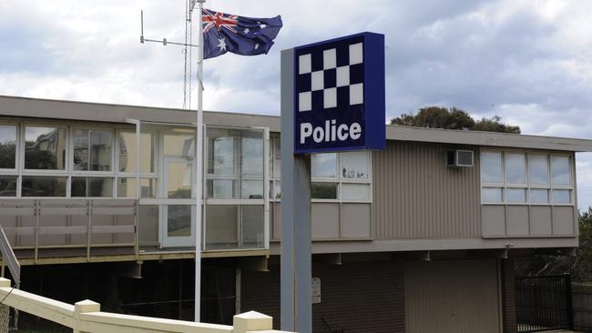 Billy John Tovey tried to break IN to Sorrento Police Station.