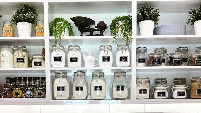 we are totally crushing on Tracey’s amazing Pantry makeover!