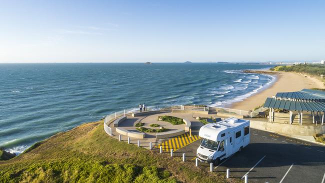 Two people called police on a man high on meth who was hitting other cars near midnight at a popular Queensland lookout.