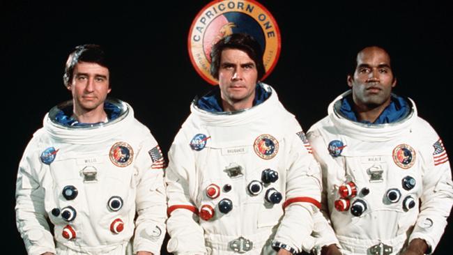 CAPRICORN ONE, FOX CLASSICS, 8.30PM AND BROADCHURCH, ABC1, 8.30PM, 4 STARS