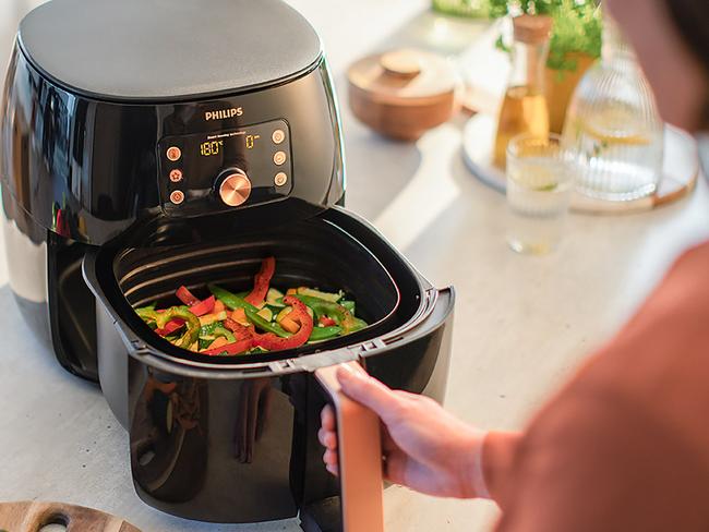 The Philips XXL Airfryer is an excellent choice for home cooks looking to prepare tasty food for their family in minimal time. Image: Philips.