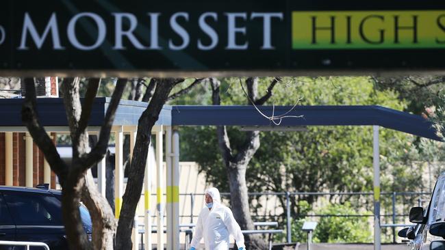 Teams move in to deep clean Morriset High School in Newcastle. Picture: NCA NewsWire / Peter Lorimer