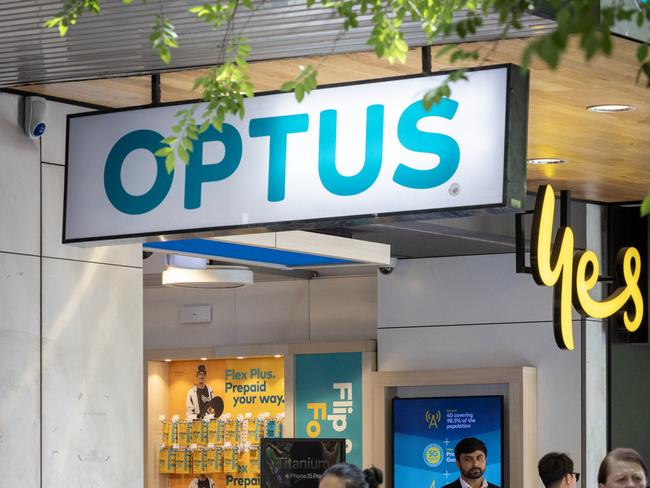 ADELAIDE, AUSTRALIA - Advertiser Photos NOVEMBER 8, 2023: The OPTUS store in Rundle Mall, SA, during the OPTUS outage. Picture: Emma Brasier