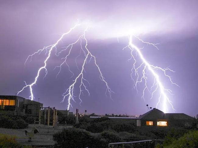 Lightning over Port Noarlunga 15/08/2024 Picture: Troy Stuart|Fine Eye Imagery