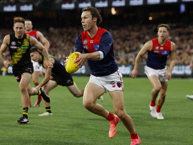 MELBOURNE , AUSTRALIA. April 24, 2024.  AFL.. Anzac Eve.  Richmond vs Melbourne at the the MCG.   Ed Langdon of the Demons     . Pic: Michael Klein