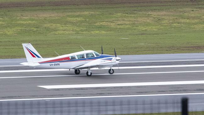 SYDNEY, AUSTRALIA - NewsWire Photos - OCTOBER 2, 2024:A Piper PA3020 Twin Engine Comanche becomes the first aeroplane to touch down at Western Sydney International.Picture: NewsWire / Simon Bullard