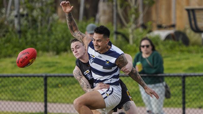 MPNFL: A Chelsea player gets caught. Picture: Valeriu Campan