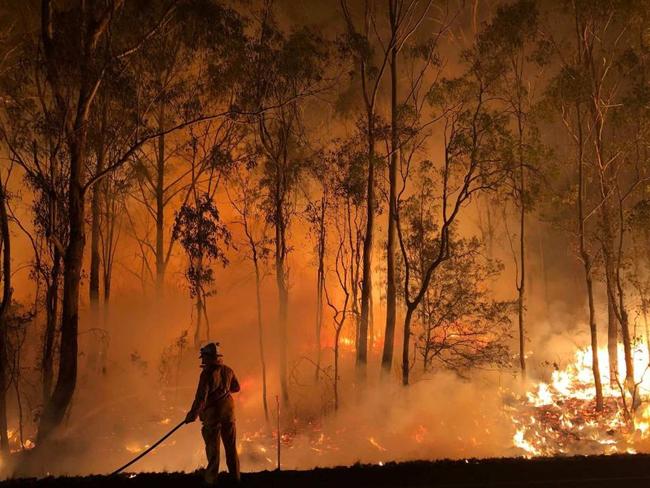 The Pechey/Ravensbourne fire has remained a concern today despite some rain falling across the south-east..CREDIT-Facebook: QFES, Hugh Strong