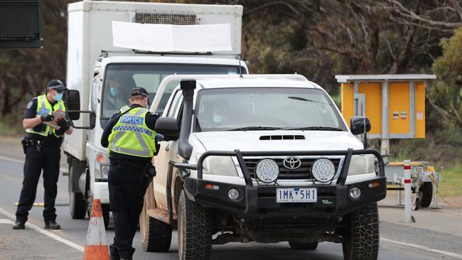 Border controls at Pinnaroo. Picture: Tait Schmaal