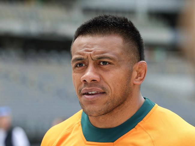 Australia's Allan Alaalatoa talks to the media during his team's captain's run at Perth Stadium in Perth on August 16, 2024 ahead of the Rugby Championship match between Australia and South Africa. (Photo by COLIN MURTY / AFP) / -- IMAGE RESTRICTED TO EDITORIAL USE - STRICTLY NO COMMERCIAL USE --