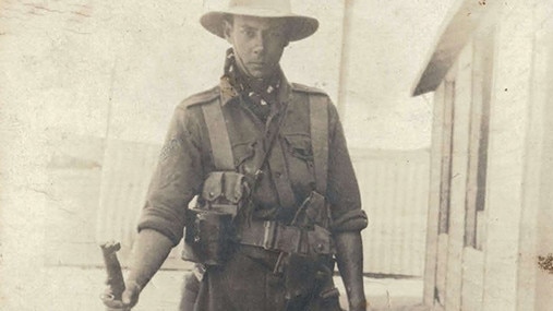 Harry Freame in 1915 before departing for Gallipoli.