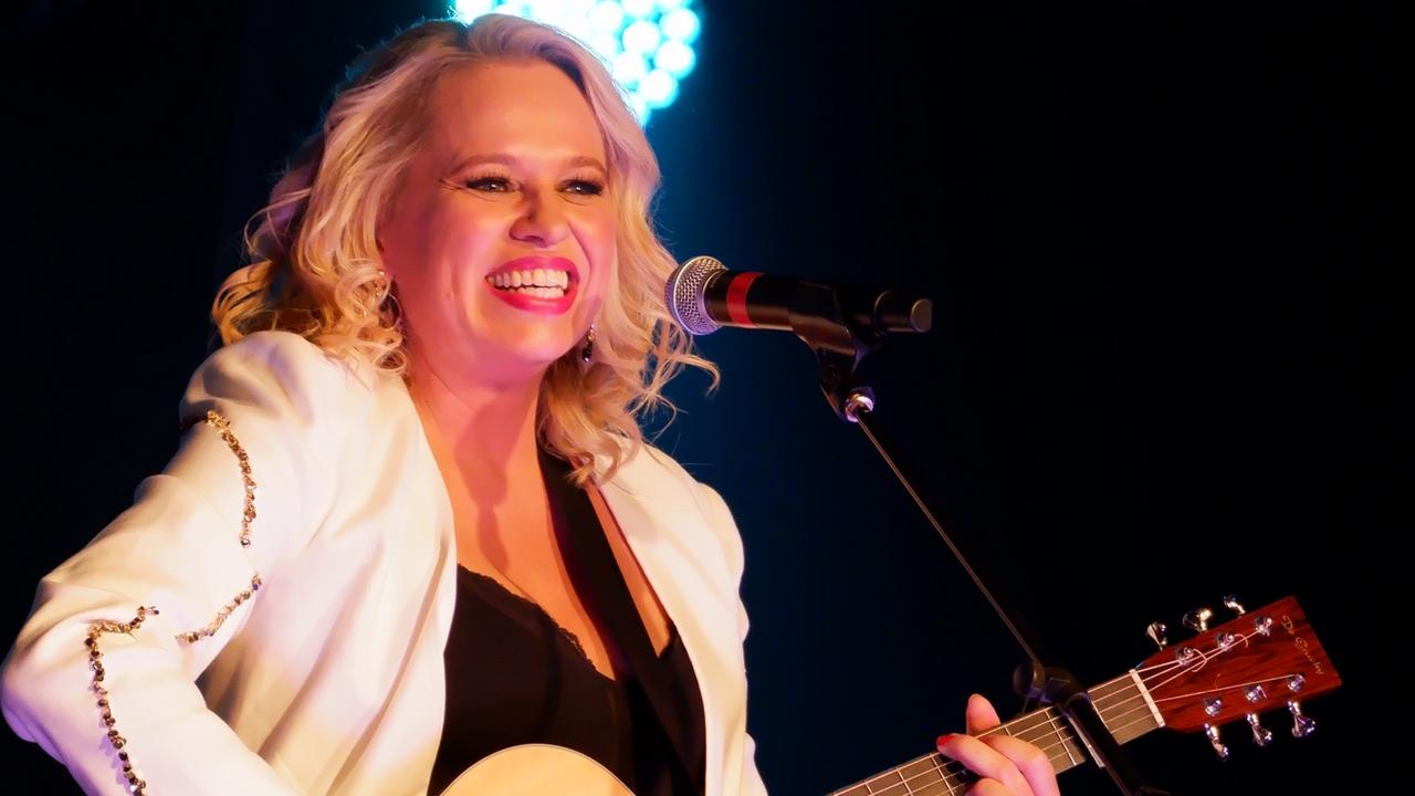 Beccy Cole awarded OAM for service to the community | The Courier Mail