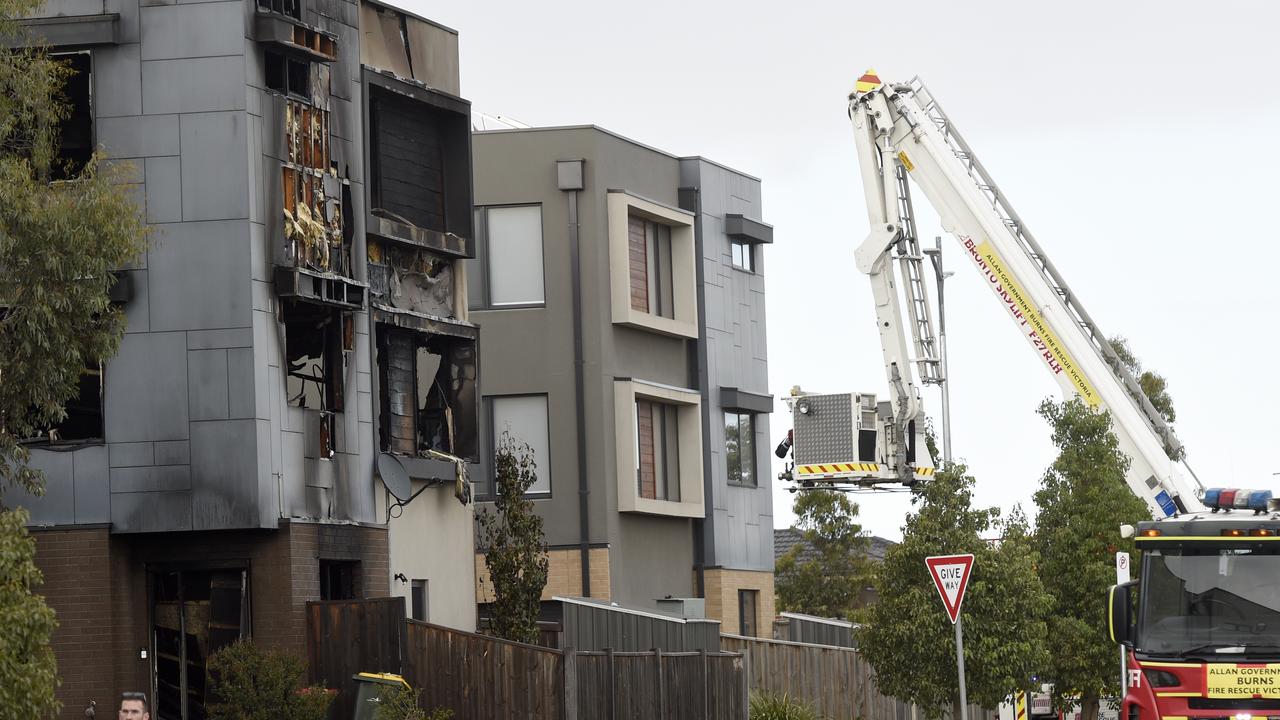 Woman dead after fire destroys townhouse in Truganina