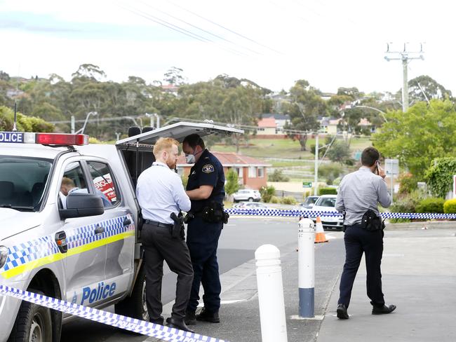 A 41-year-old man has died after being stabbed in the stomach at a Blackmans Bay service station on Roslyn Avenue. Picture: MATT THOMPSON