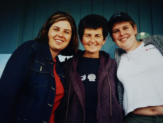 Mum Maria Tait with daughters Lisa and Kristy.