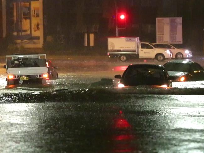 Monster waves batter coast as Sydney mops up after destructive storm ...