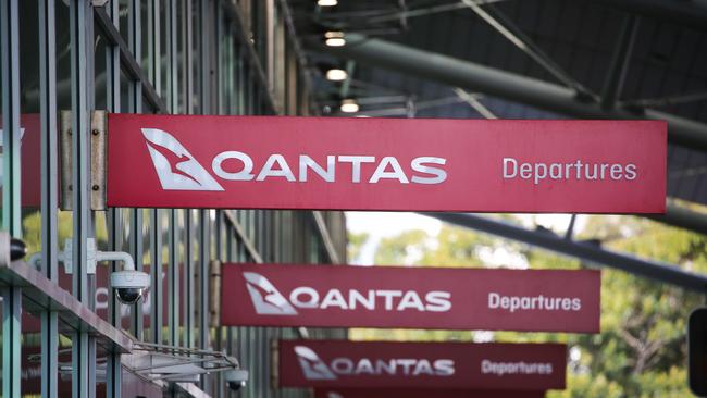 Qantas airfares have soared 32 per cent above pre-pandemic levels, the Transport Workers Union has claimed. NCA Newswire / Gaye Gerard